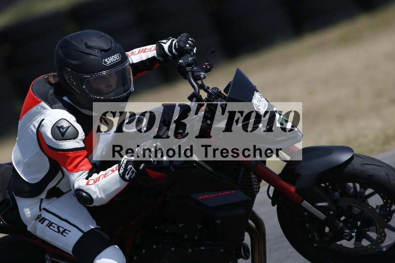 Archiv-2023/28 05.06.2023 Moto Club Anneau du Rhin/blanc-novice/38
